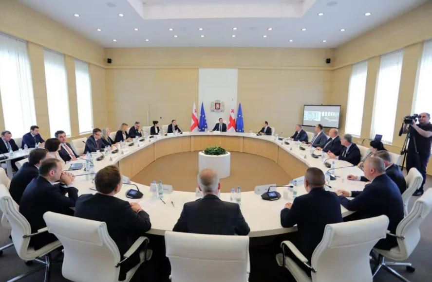 Meeting of the Investors Council chaired by Prime Minister held at the Government Administration